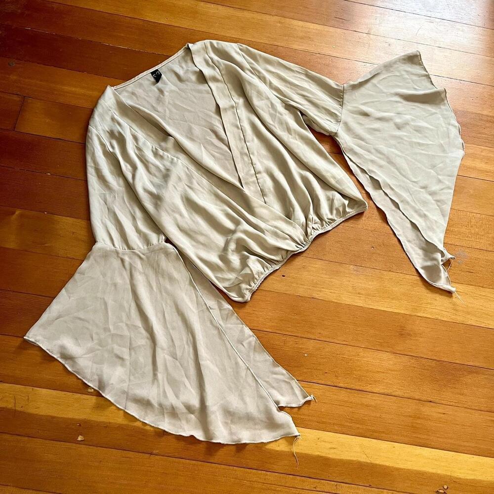 Windsor Tan Fairy Bell Sleeved Blouse, Size Medium